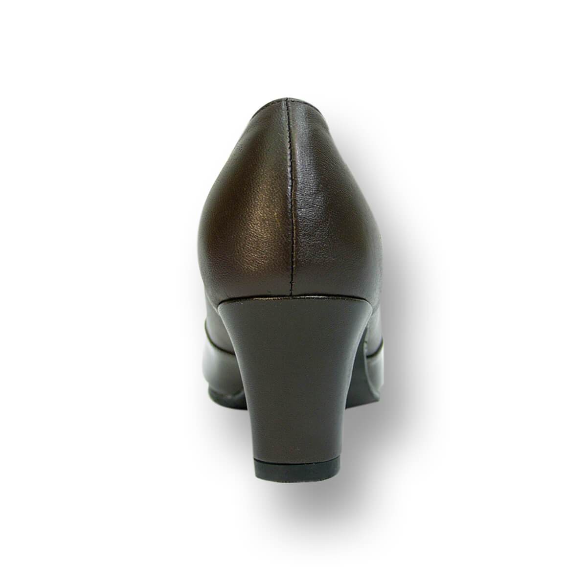 PEERAGE Lori Women's Wide Width Leather Pumps