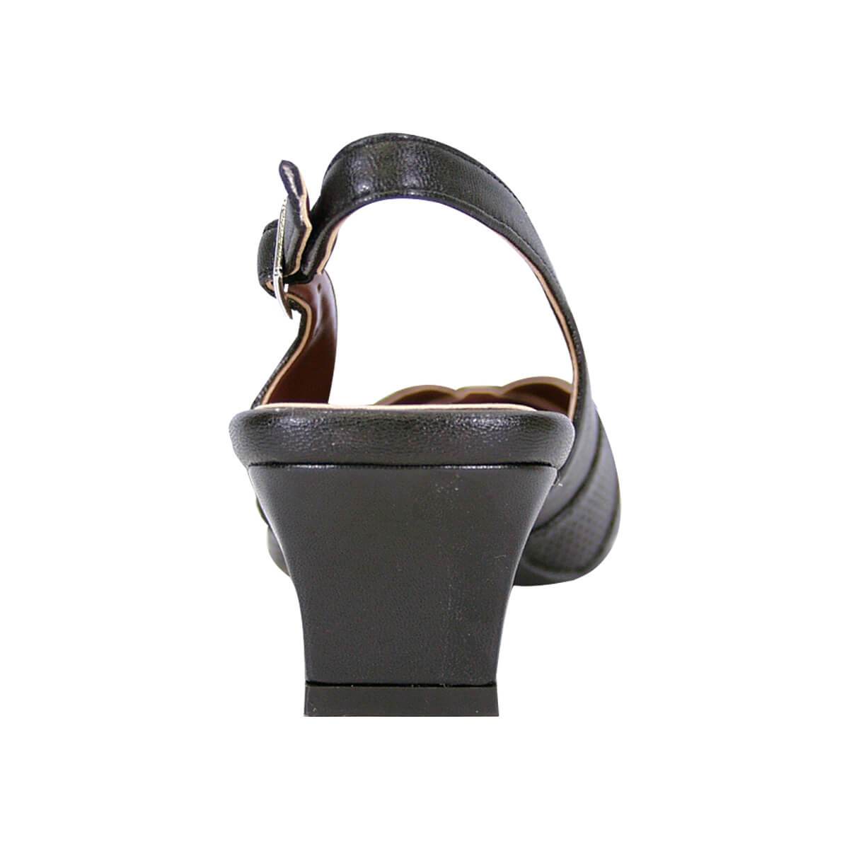 PEERAGE Eve Women's Wide Width Leather Slingback Pumps