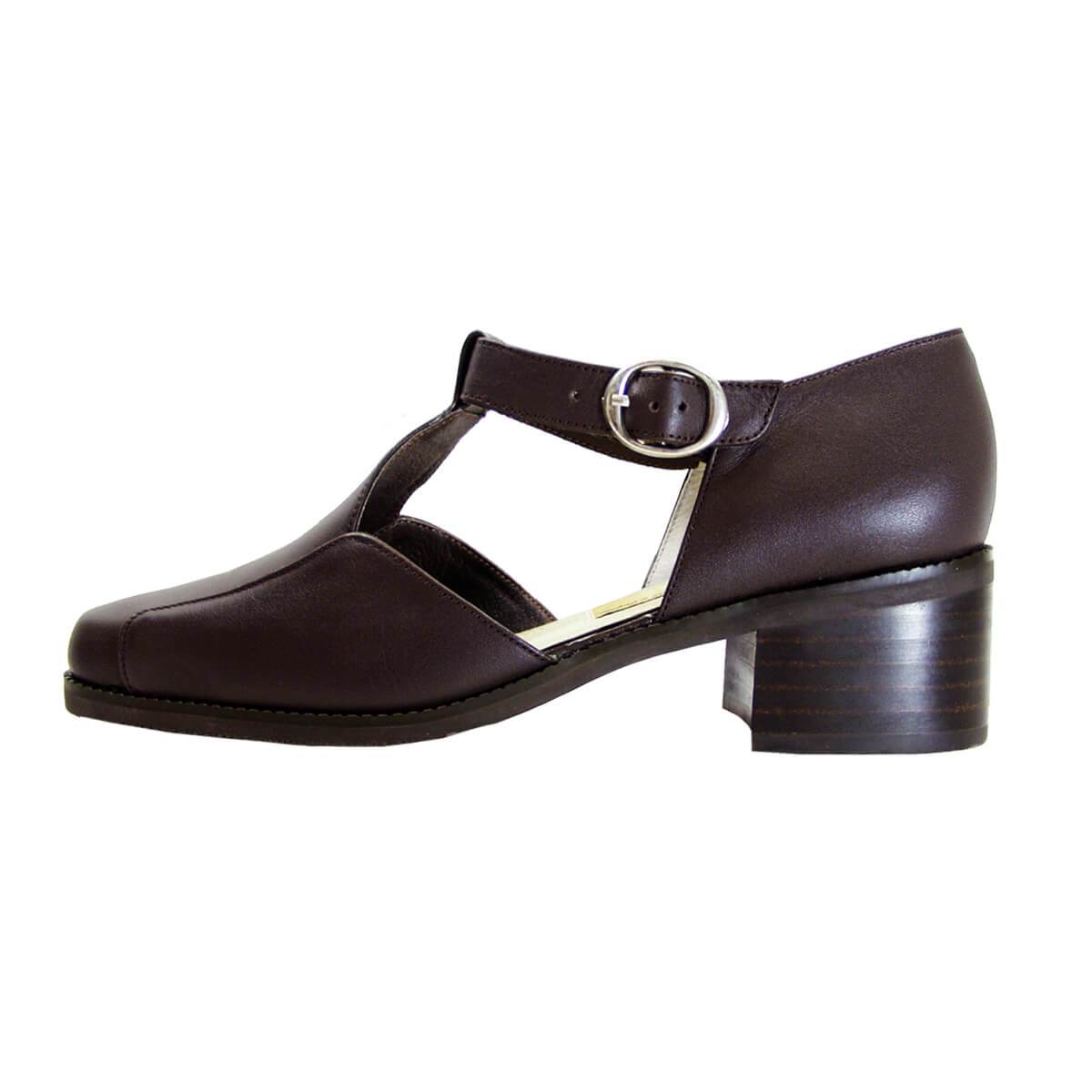 PEERAGE Sheba Women's Wide Width T-Strap Leather Shoes