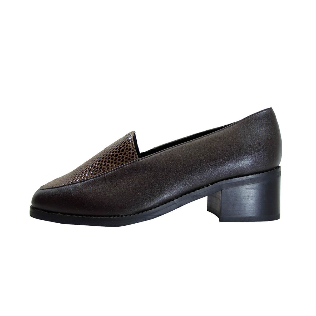 PEERAGE Zula Women's Wide Width Leather Animal Print Shoes